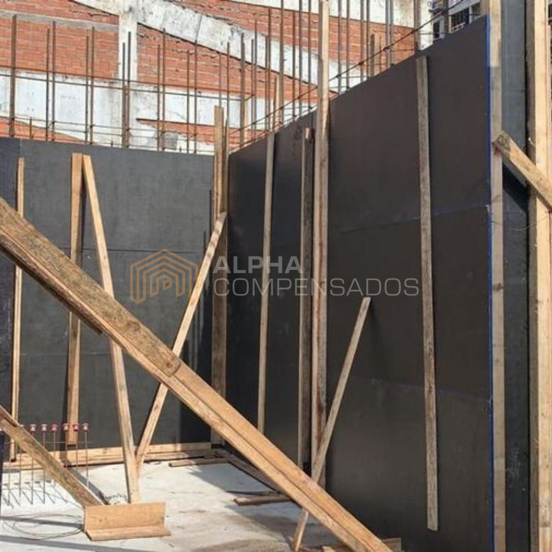 Compensado Plastificado